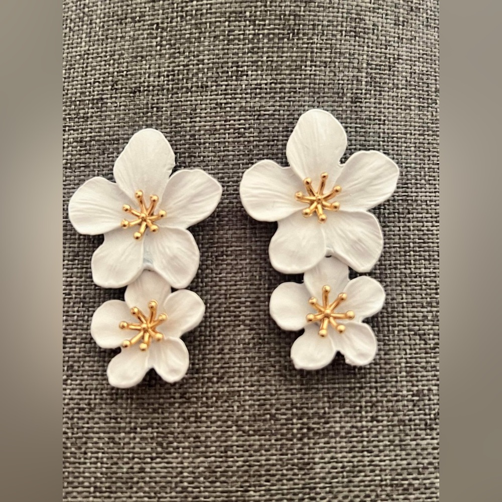 Flower Earrings  Boho dangle Bohemian stud Flower earrings New